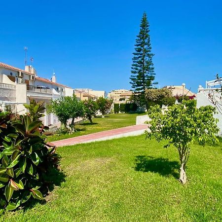 Costa Blanka Resident Apartman Torrevieja Eksteriør bilde